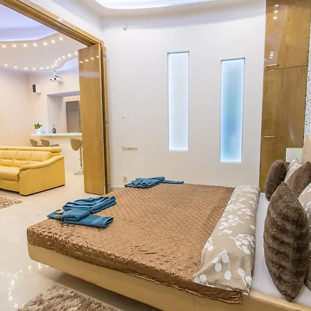 아파트 Famousali Luxurious *