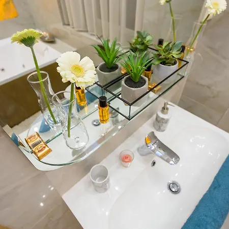아파트 Famousali Luxurious
