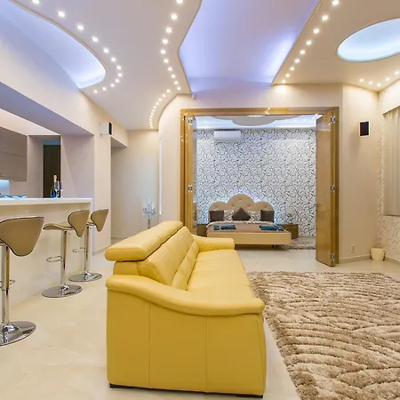 아파트 Famousali Luxurious